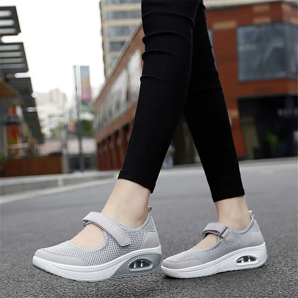 Tech Office Names - Baskets Colorées Demi-Saison pour Homme, Patins